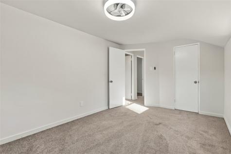 1015 Glencoe Green Tree PA 15220