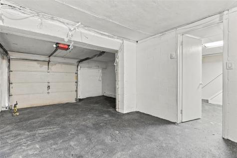 1015 Glencoe Green Tree PA 15220