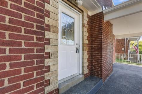 1015 Glencoe Green Tree PA 15220