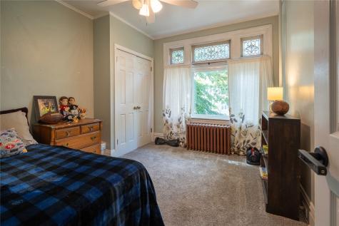 119 Linden Avenue Edgewood PA 15218
