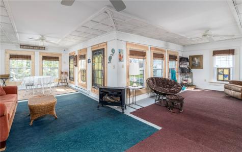 139 Main Street Claysville PA 15323