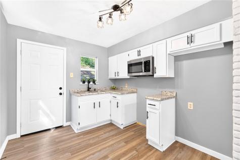 912 Benwood Avenue Mckees Rocks PA 15136