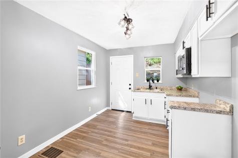 912 Benwood Avenue Mckees Rocks PA 15136
