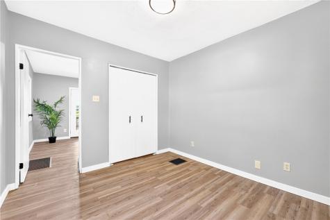 912 Benwood Avenue Mckees Rocks PA 15136