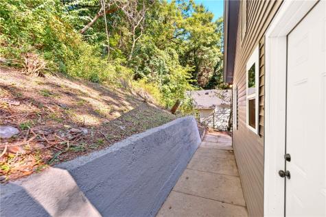912 Benwood Avenue Mckees Rocks PA 15136