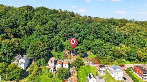 912 Benwood Avenue Mckees Rocks PA 15136