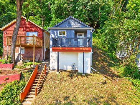 912 Benwood Avenue Mckees Rocks PA 15136