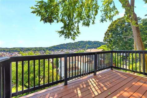912 Benwood Avenue Mckees Rocks PA 15136