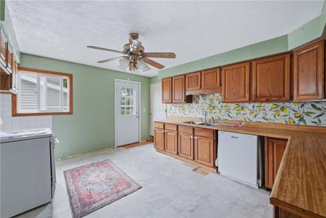 138 Strawbridge Avenue Sharon PA 16146