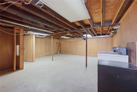 138 Strawbridge Avenue Sharon PA 16146