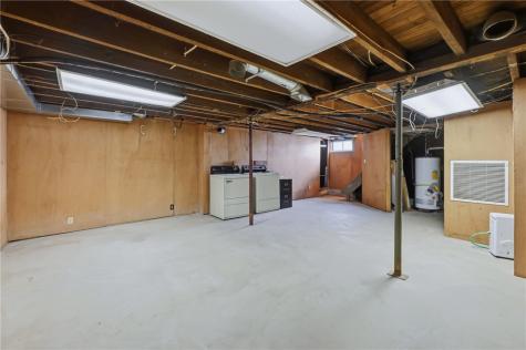 138 Strawbridge Avenue Sharon PA 16146