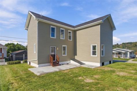 240 Stewart Street Elizabeth Township/boro PA 15037