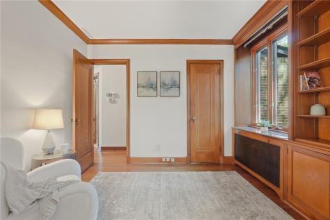 221 Lingrove Place Point Breeze PA 15208