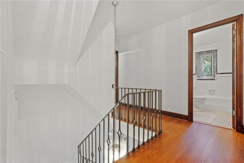 221 Lingrove Place Point Breeze PA 15208