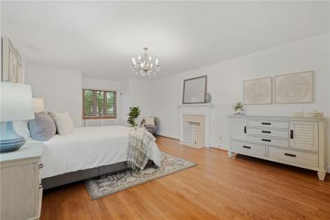 221 Lingrove Place Point Breeze PA 15208