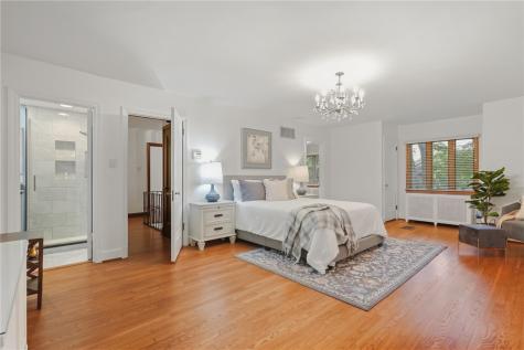 221 Lingrove Place Point Breeze PA 15208