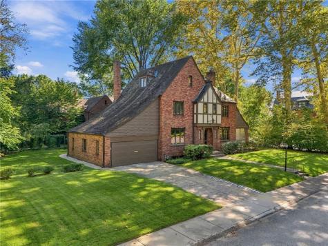 221 Lingrove Place Point Breeze PA 15208
