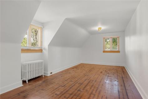 221 Lingrove Place Point Breeze PA 15208
