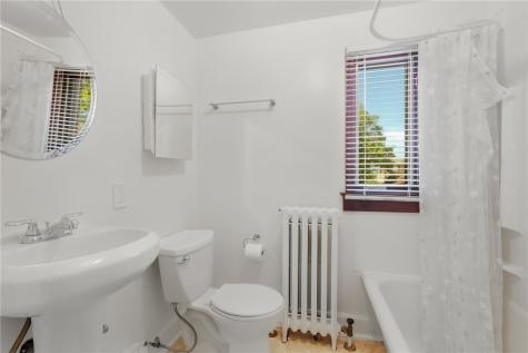221 Lingrove Place Point Breeze PA 15208