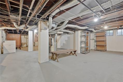 221 Lingrove Place Point Breeze PA 15208