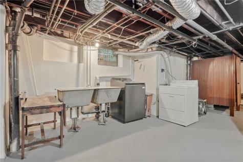 221 Lingrove Place Point Breeze PA 15208