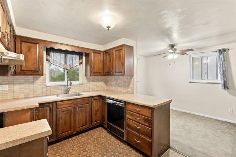 1222 10th Street Irwin PA 15642
