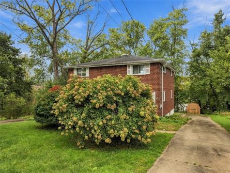 1222 10th Street Irwin PA 15642
