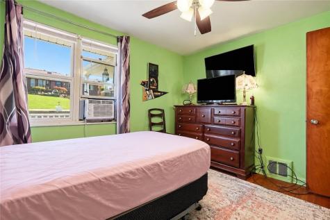 4018 Everlawn Street West Mifflin PA 15122