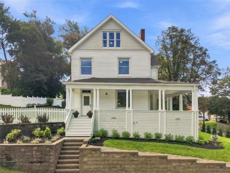 104 1st Street Oakdale PA 15071