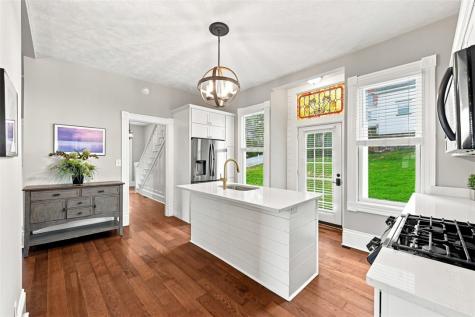 104 1st Street Oakdale PA 15071