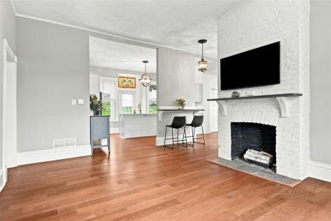 104 1st Street Oakdale PA 15071