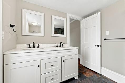 104 1st Street Oakdale PA 15071
