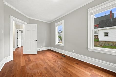 104 1st Street Oakdale PA 15071