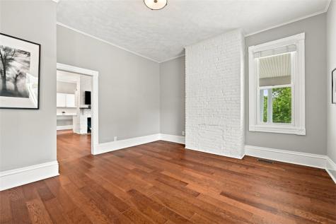 104 1st Street Oakdale PA 15071