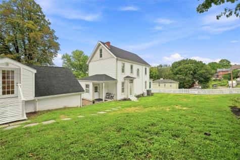 104 1st Street Oakdale PA 15071