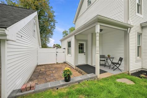 104 1st Street Oakdale PA 15071