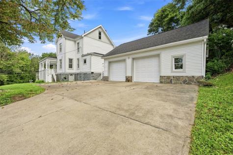 104 1st Street Oakdale PA 15071