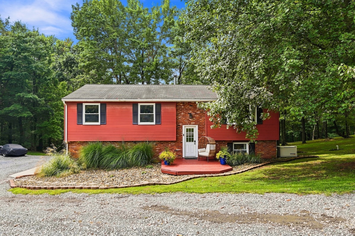 1615 Us Route 30 Hanover Township PA 15050
