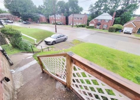 1152 Woodbine Street Stanton Heights PA 15201