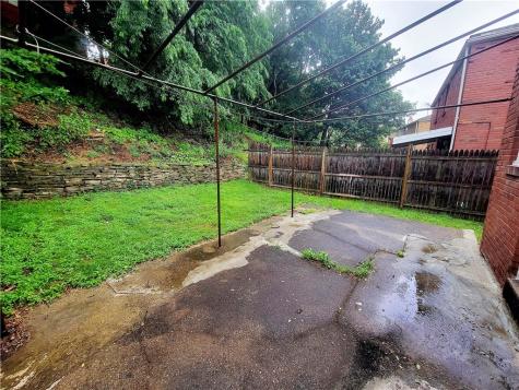 1152 Woodbine Street Stanton Heights PA 15201