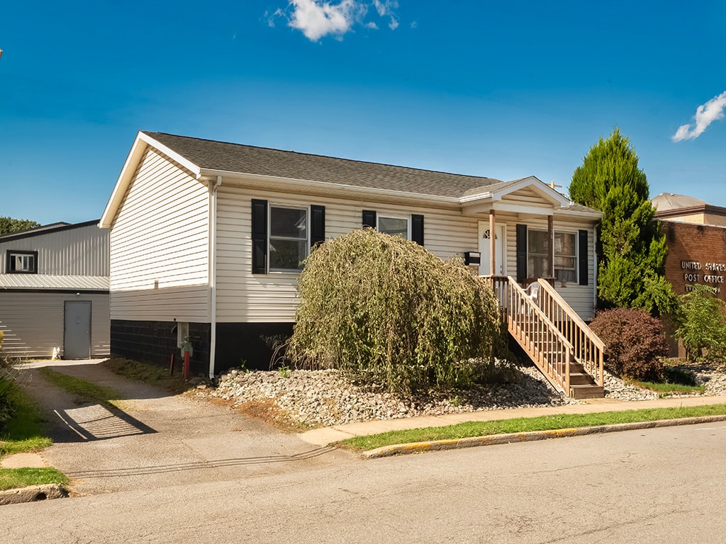 136 S Jackson Street S Evans City Boro PA 16033