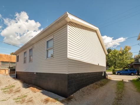136 S Jackson Street S Evans City Boro PA 16033