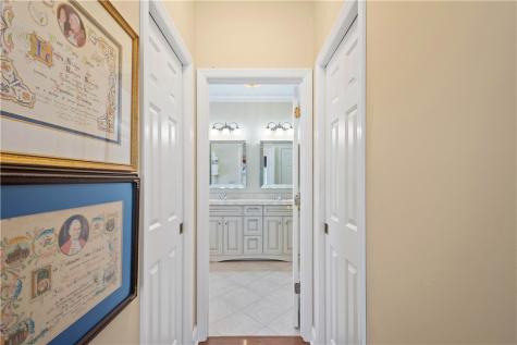 1005 Skyline Drive Cecil PA 15317