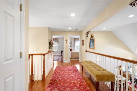 1005 Skyline Drive Cecil PA 15317