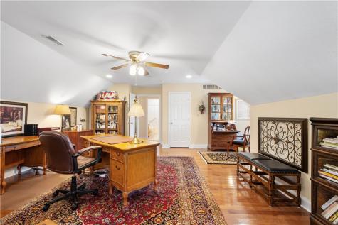 1005 Skyline Drive Cecil PA 15317