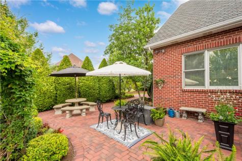 1005 Skyline Drive Cecil PA 15317