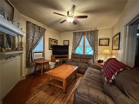 105 4th Avenue City Of But Nw PA 16001