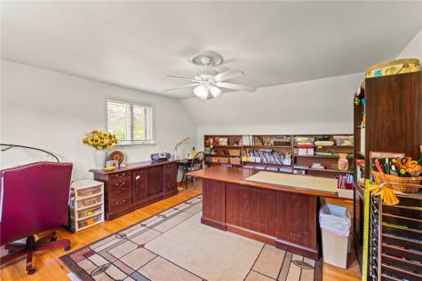1050 Larchdale Drive Mt Lebanon PA 15243