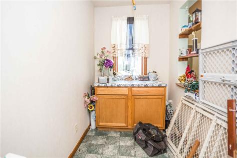 526 4th Avenue Ford City Boro PA 16226