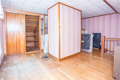 526 4th Avenue Ford City Boro PA 16226